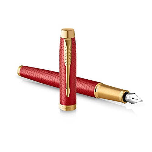 Parker IM Füller | Rote Premium-Lackierung mit goldenen Zierteilen | Füllfederhalter mit mittlerer Feder und blauer Tinte | Geschenkbox